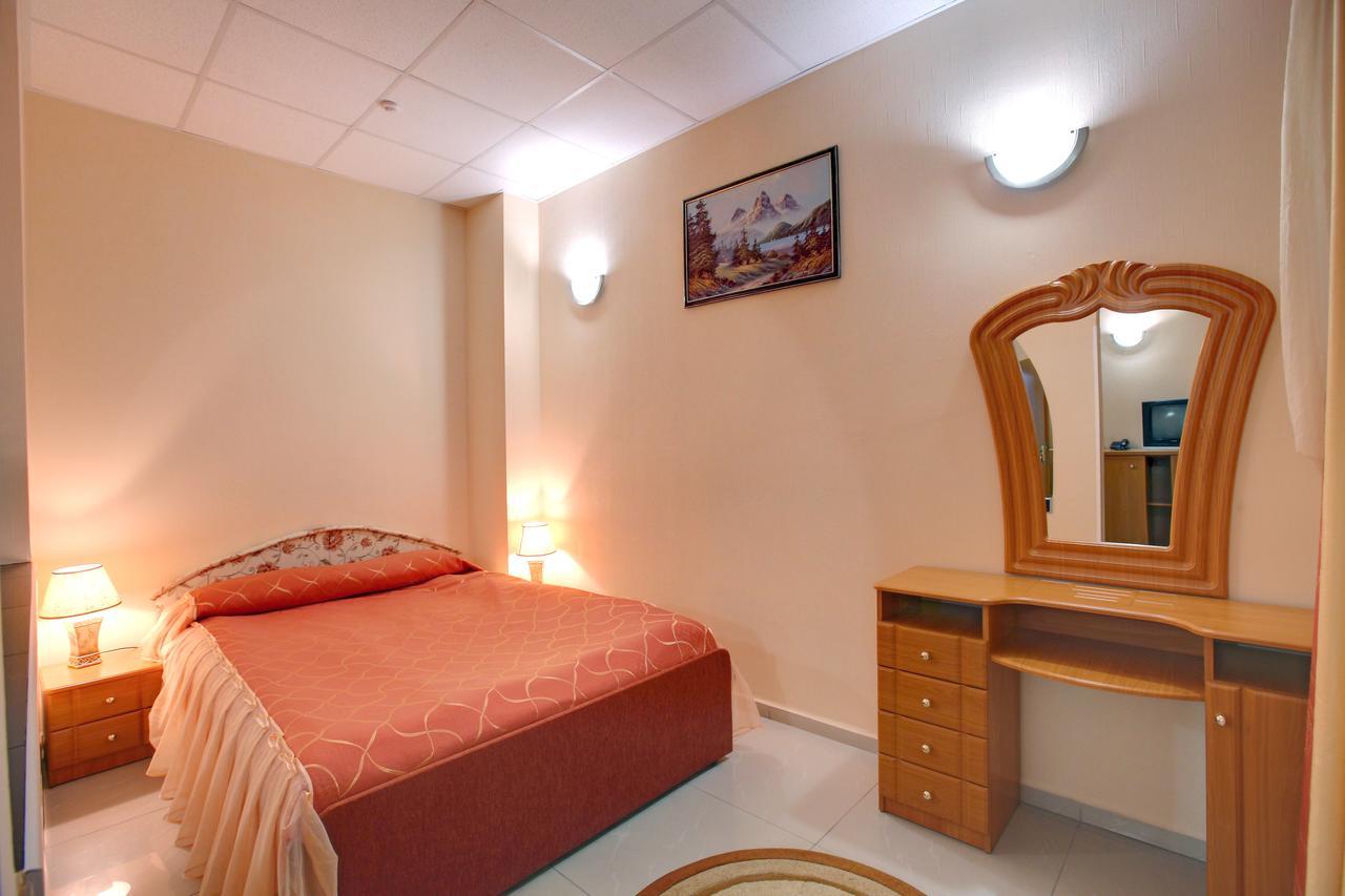 Hotel Aquapark Alligator Ternopil Ngoại thất bức ảnh