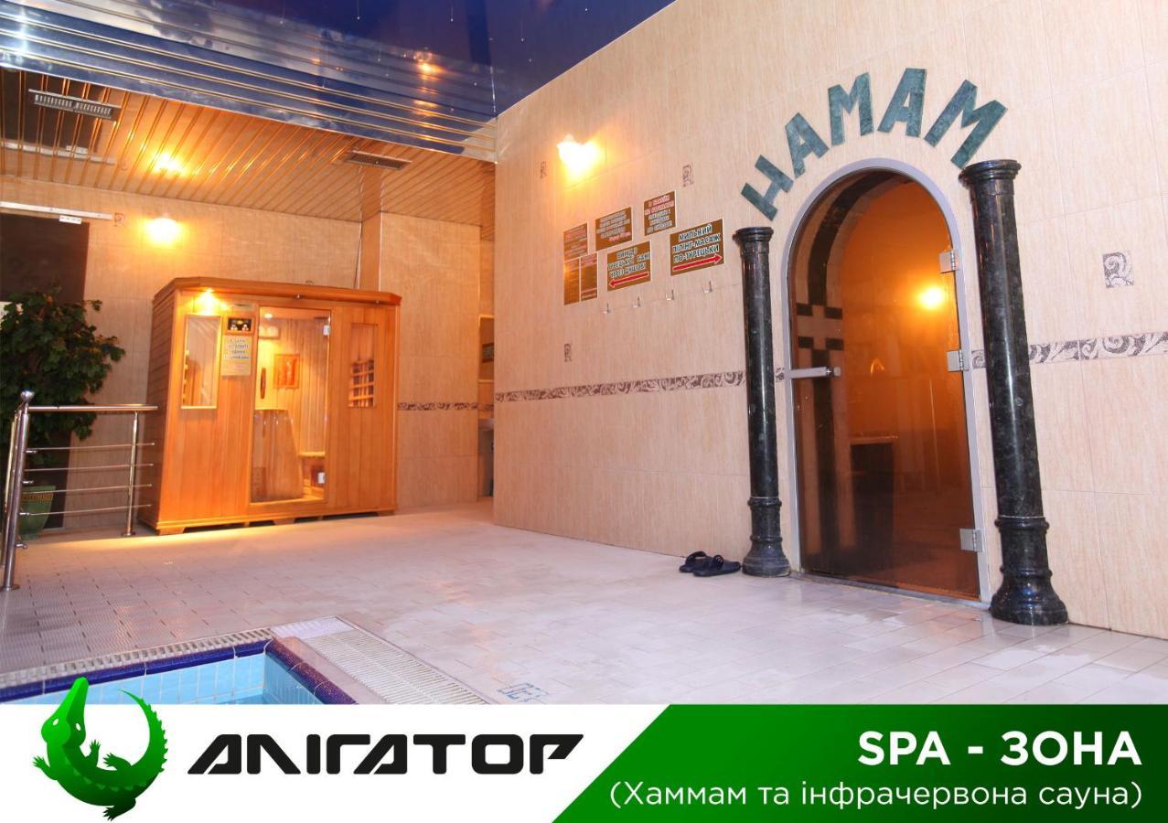 Hotel Aquapark Alligator Ternopil Ngoại thất bức ảnh